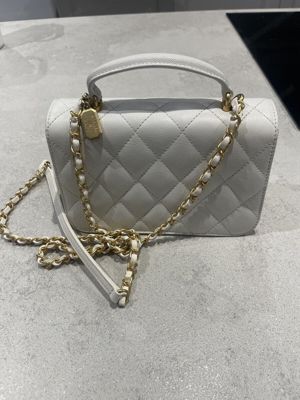 Chanel-Tasche Weißgold Bild 5