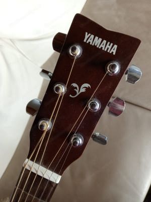 Yamaha Westerngitarre Bild 3