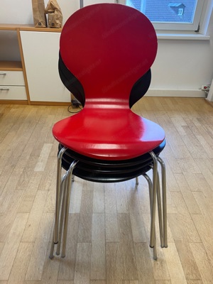 Stühle stapelbar aus Holz   Metall  Bild 2