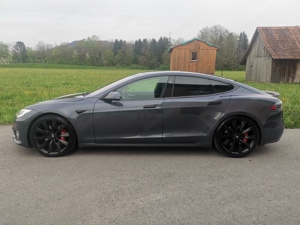 Tesla Model S  Bild 3
