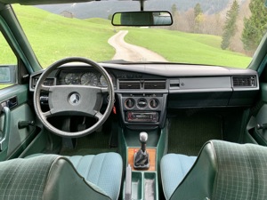 Mercedes-Benz 190 E 2,0 neu vorgeführt Bild 6