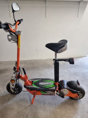 E- Scooter Green 23,  600W, 200 Ah-Lithium-Akku, faltbarer mit Sitz wie neue