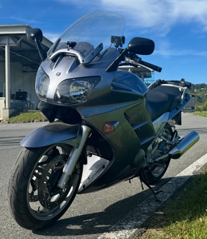 Yamaha FJR Bild 2