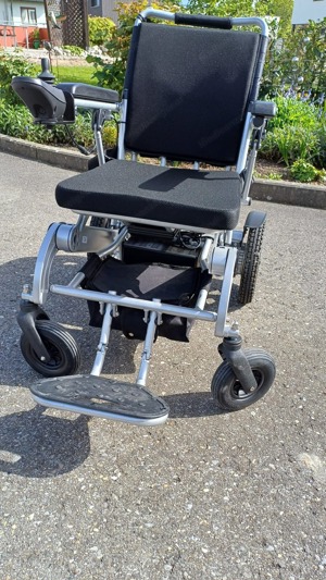 Verkaufe Rollstuhl ! Bild 4