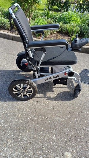 Verkaufe Rollstuhl ! Bild 6