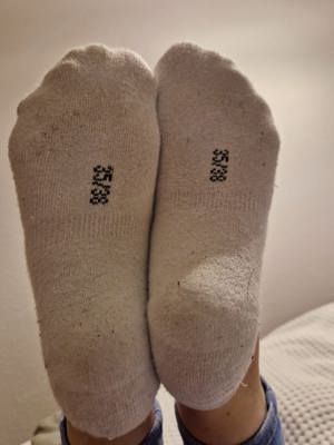 Getragene Socken dreckige Socken Strümpfe getragen ungewaschen Tangas Lingerie BH Sniff Unterwäsche  Bild 2