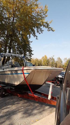 Boot badeboot mit neuem 6 zylinder Mercury mpi motor und z antrieb 220ps Bild 2