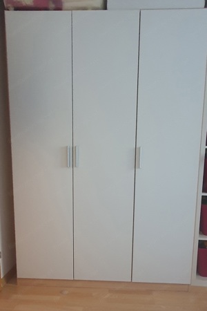 Kleiderschrank Garderobe