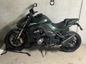 Kawasaki Z1000 Naked Bike