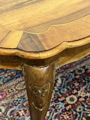 Barock Tisch Couchtisch Biedermeier Nussbaum Beistelltisch  Bild 3