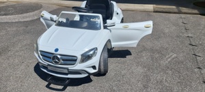 Kinderauto mit Akku und Fernbedienung Mercedes-Benz  Bild 5
