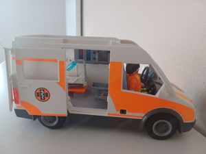 Playmobil Rettungswagen Bild 3