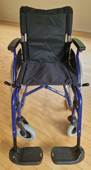 Rollstuhl "Bison" mit Schlupfsack Bild 2