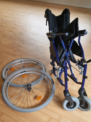 Rollstuhl "Bison" mit Schlupfsack Bild 9