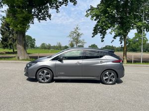Nissan Leaf N-Connecta 40kWh mit Winterpaket (100% Elektroauto)