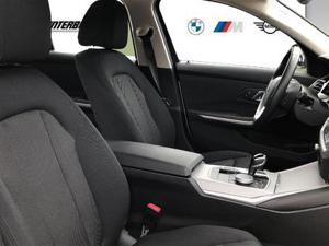 BMW 320d xDrive Touring Bild 9