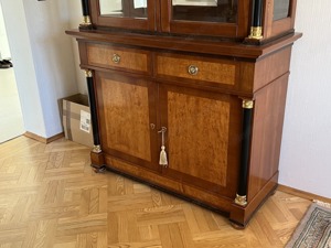 Biedermeier Vitrine SELVA Kirschbaum Stilmöbel sehr guter Zustand Bild 3