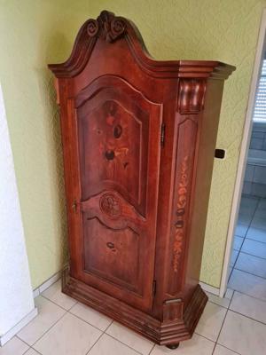 Bauernschrank Barock Schrank Landhaus Stilmöbel mit Intarsien Kasten Bild 3