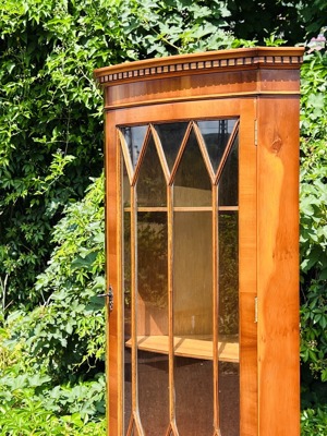 Biedermeier Stilmöbel Vitrine Barock Eckschrank Eckvitrine Eibe England Bild 4