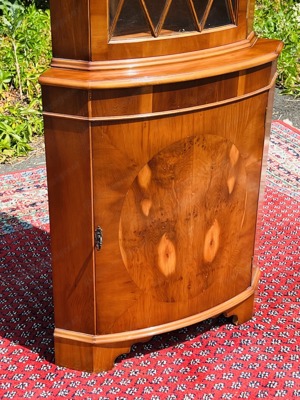 Biedermeier Stilmöbel Vitrine Barock Eckschrank Eckvitrine Eibe England Bild 6