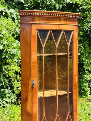 Biedermeier Stilmöbel Vitrine Barock Eckschrank Eckvitrine Eibe England Bild 7