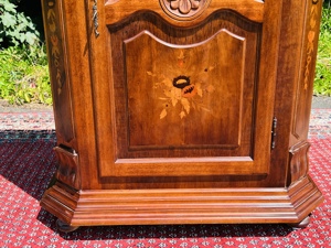 Barock Schrank Stilmöbel Bauernschrank Bauernmöbel Nussbaum Biedermeier Dielenschrank Kasten Bild 7