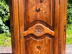 Barock Schrank Stilmöbel Bauernschrank Bauernmöbel Nussbaum Biedermeier Dielenschrank Kasten Bild 4