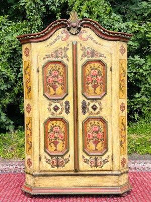 Barock Schrank Bauernschrank Bauernmöbel bemalt Nussbaum Biedermeier Dielenschrank Kasten Bild 9
