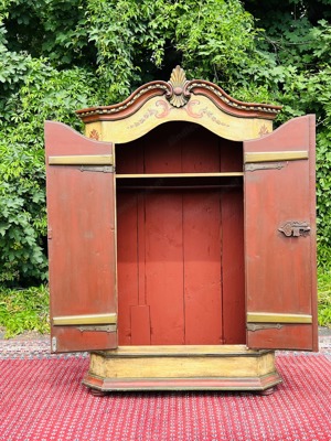 Barock Schrank Bauernschrank Bauernmöbel bemalt Nussbaum Biedermeier Dielenschrank Kasten Bild 3