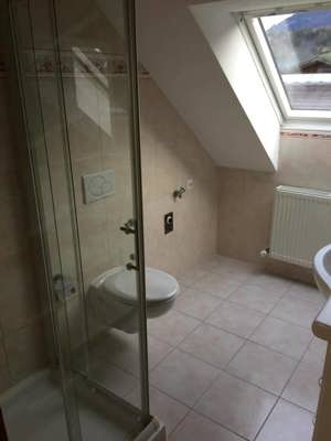 Charmante Dachgeschosswohnung mit Parkplatz, Kellerabteil und Top-Lage   ideal für Singles oder Paar Bild 5