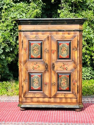 Barock Schrank Bauernschrank Bauernmöbel bemalt Nussbaum Biedermeier Dielenschrank Kasten Bild 7