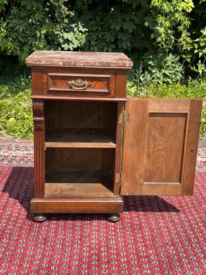 Gründerzeit Bett Beistelltisch Stuhl Sessel Bauernmöbel Nussbaum Einzelbett Hotel Zimmer Gästebett Bild 6