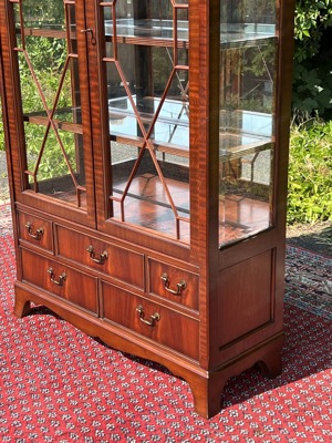 Biedermeier Vitrine Barock Gründerzeit Schrank Glasvitrine Heldense Sammlervitrine Stilmöbel England Bild 5