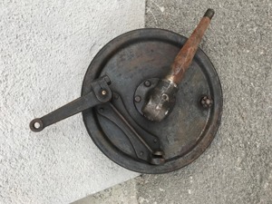 Felgen samt Bremsträgerplatten und Bremsankerplatten Citroen Citroen AC4 bzw. C4 Bild 7