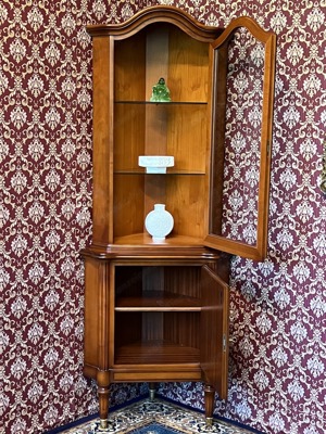Barock Vitrine Stilmöbel Kirschbaum Biedermeier Sammlervitrine Vintage Louis XV Bild 7