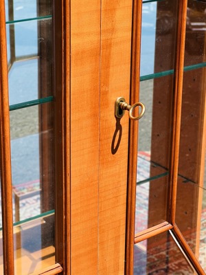 Biedermeier Vitrine England Eibe Heldense Bild 5