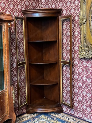 Barock Eck Vitrine Nussbaum Landhaus Biedermeier Eckschrank Stilmöbel Louis XV Rokoko Sammlervitrine Bild 9