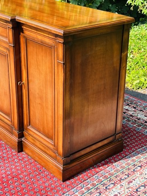 Biedermeier Kommode Sideboard Stilmöbel Schrank Barock Kirschbaum Landhaus Stilmöbel Bauernmöbel Bild 2