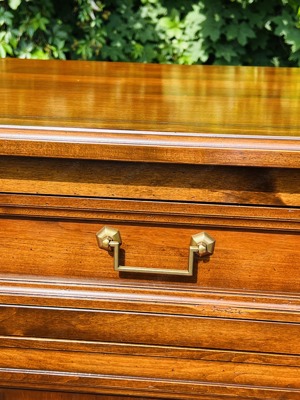 Biedermeier Kommode Sideboard Stilmöbel Schrank Barock Kirschbaum Landhaus Stilmöbel Bauernmöbel Bild 3