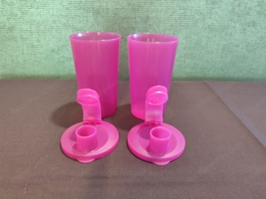 Tupperware Kindertrinkbecher Pink mit Deckel und Trinköffnung  Bild 3