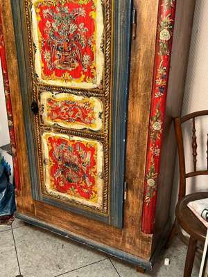 Barock Schrank Bauernschrank Bauernmöbel handbemalt Kasten Bild 8