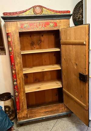 Barock Schrank Bauernschrank Bauernmöbel handbemalt Kasten Bild 5