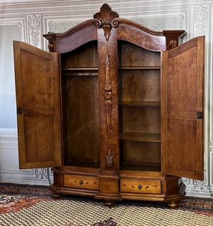 Barock Schrank Landhaus Bauernschrank Nussbaum Kasten Bild 10