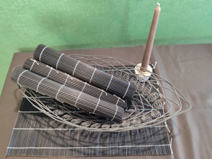 Dekoartikel Drahtschale, 4 Bambustisch-Sets,  Kerze mit Ständer  Bild 3