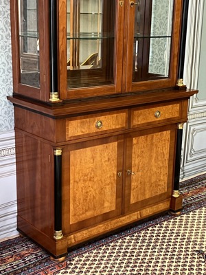 Biedermeier Vitrine Selva Schrank Kirschbaum Louis XV Empire STILMÖBEL Bild 8