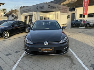 Volkswagen Golf e-Golf *NAVI*SITZHEIZUNG*NUR 18.200KM*