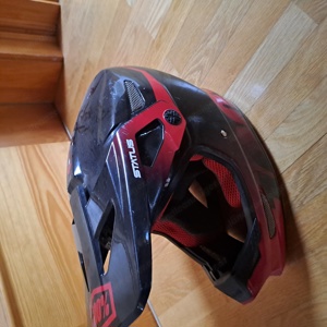 Downhill Helm S 100% Carbon Bild 3