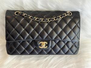Chanel Classic Double Flap Bag gestepptes Lammleder Mittelschwarz Authentifiziert 100 % original
