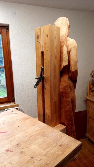 Schnitztisch Tisch für Bildhauer Schnitzer Bild 5