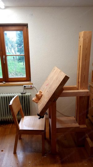 Schnitztisch Tisch für Bildhauer Schnitzer